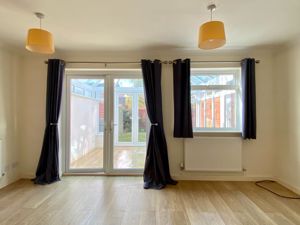 Living room- click for photo gallery